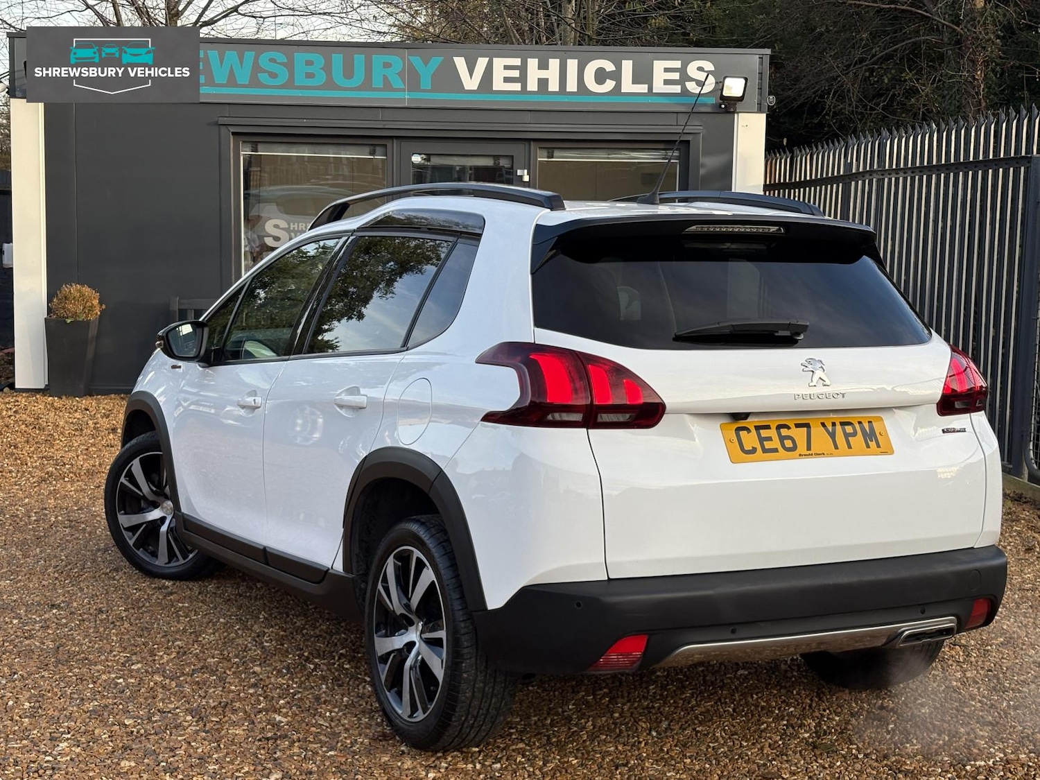 Used Peugeot 2008 2017 for sale - 76652952: Photo 9
