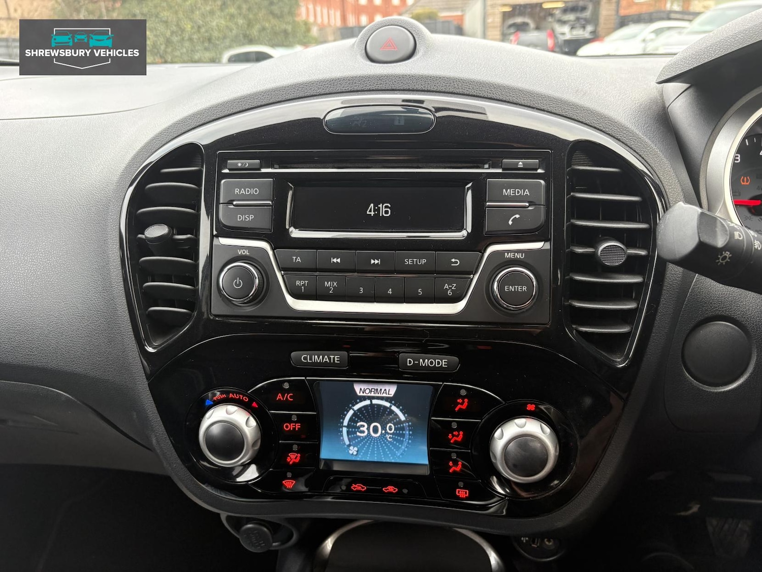 Used Nissan Juke 2016 for sale - 77116351: Photo 17