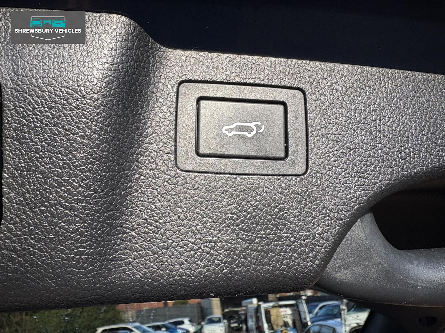 Used Hyundai Santa Fe 2016 for sale - 76782112: Photo 24