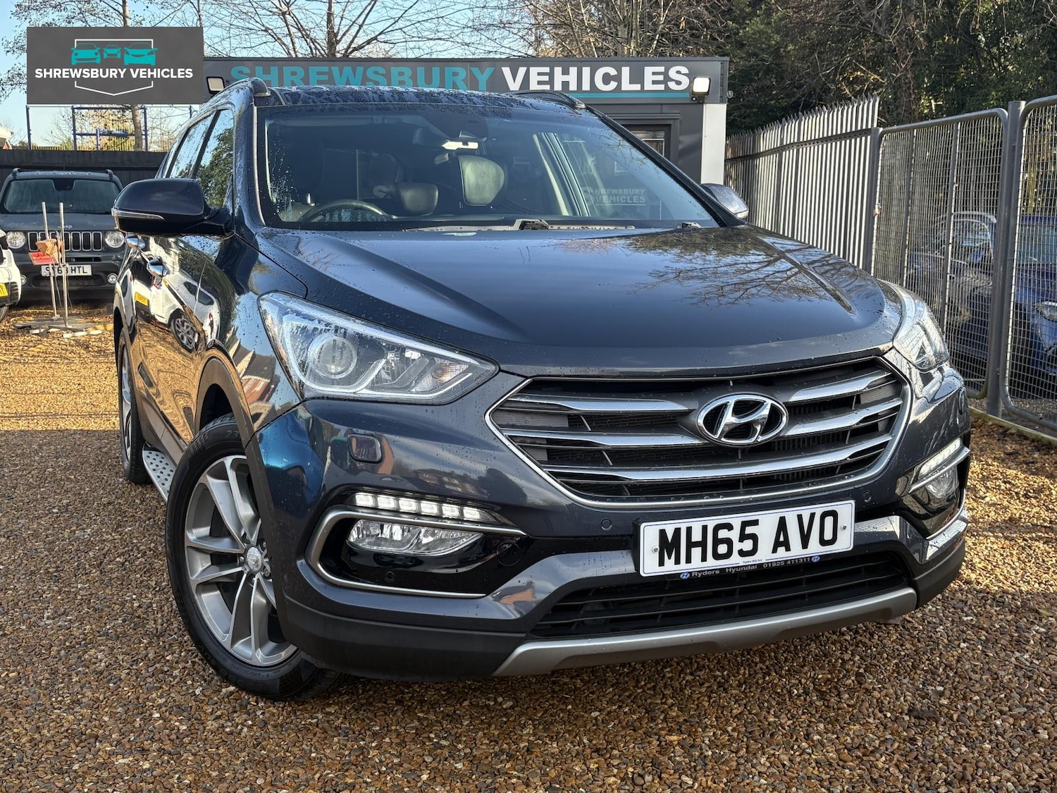 Used Hyundai Santa Fe 2016 for sale - 76782112: Photo 4