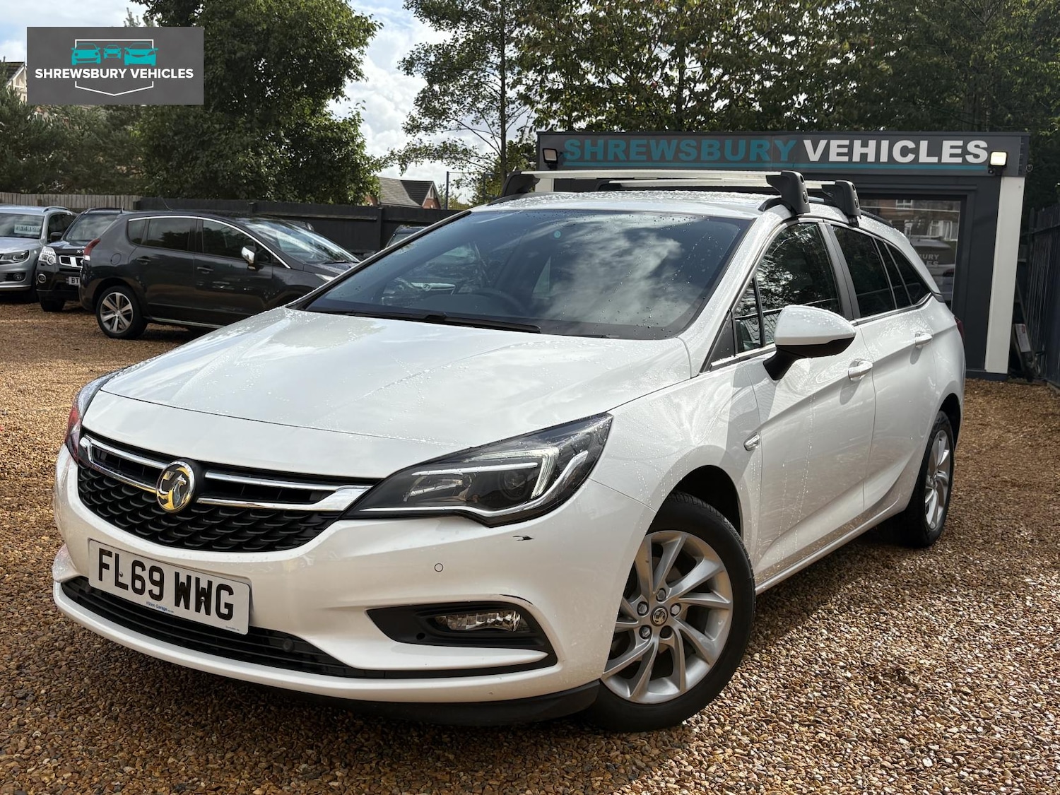 Used Vauxhall Astra 2019 for sale - 76968940: Photo 2