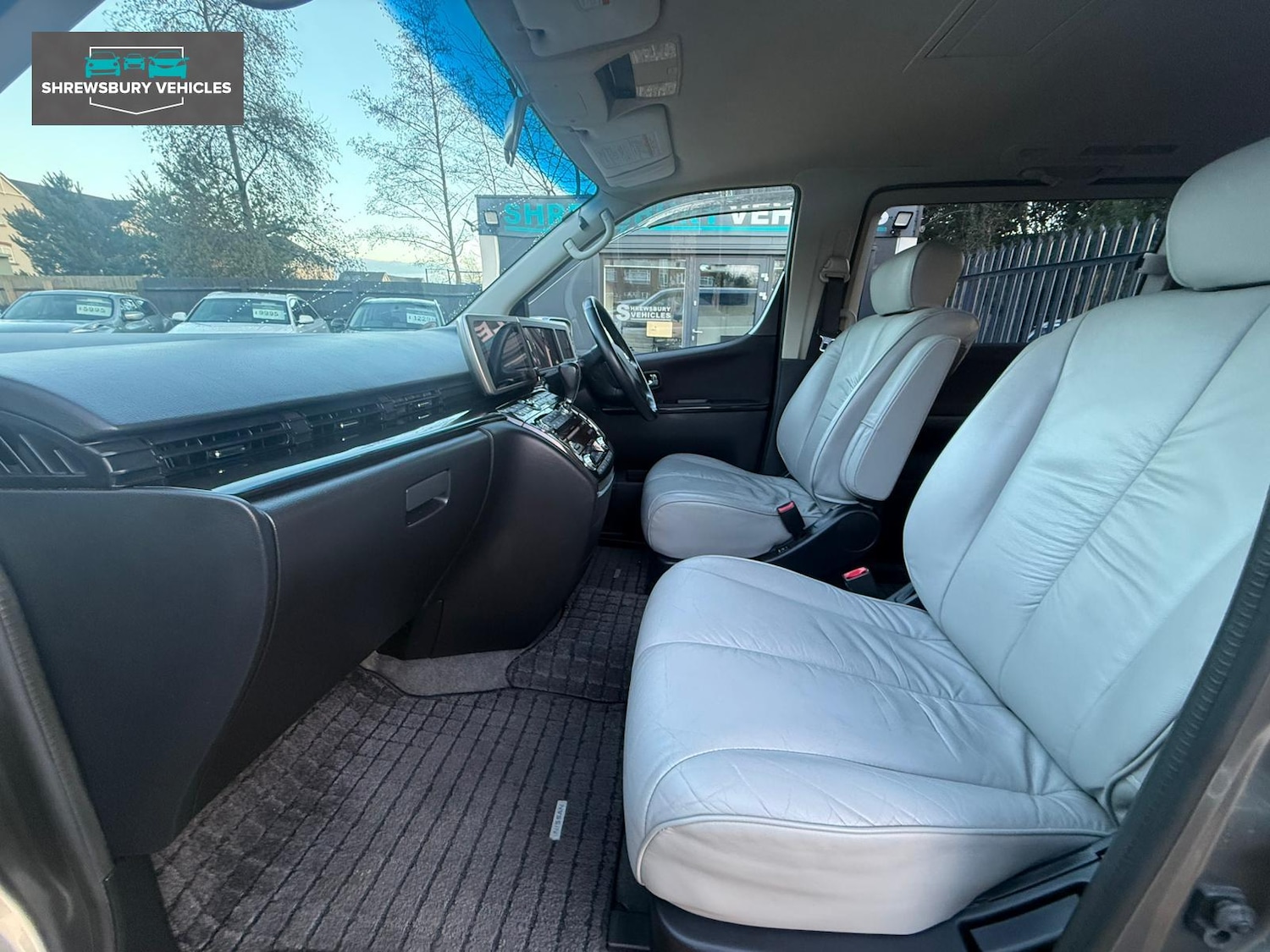 Used Nissan Elgrand 2025 for sale - 77137873: Photo 15