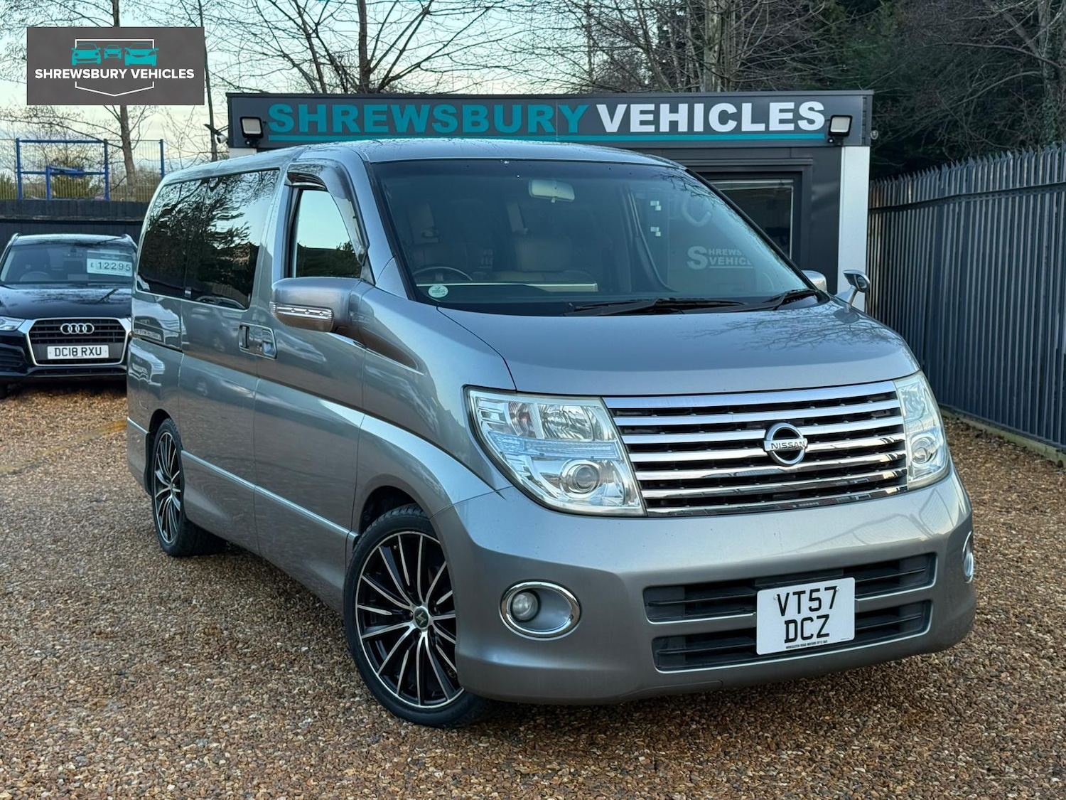Used Nissan Elgrand 2025 for sale - 77137873: Photo 4