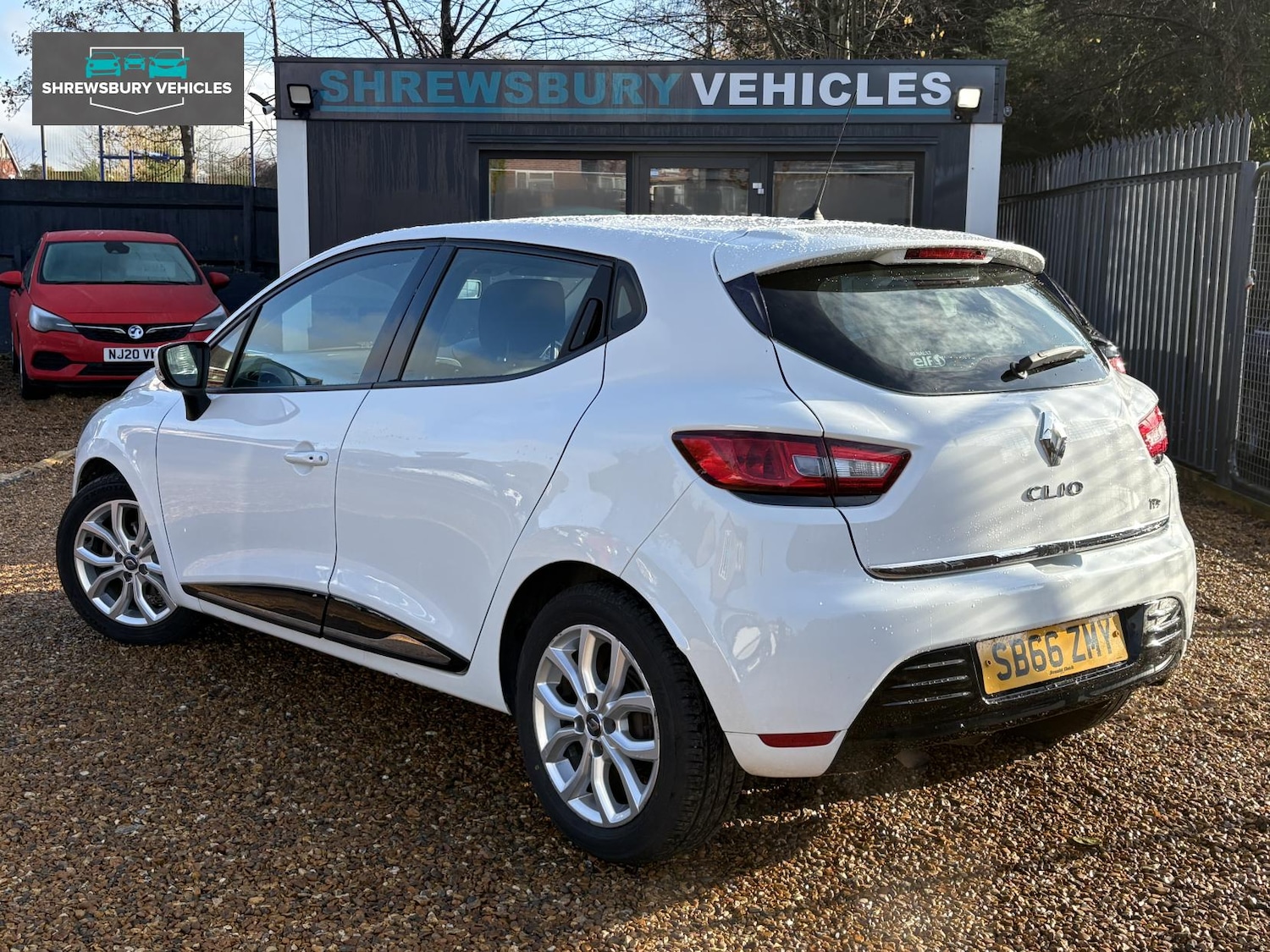Used Renault Clio 2016 for sale - 76862053: Photo 9