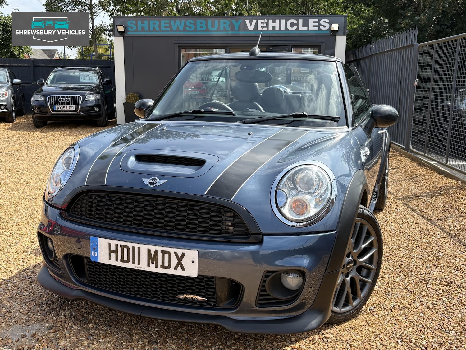 Used MINI Convertible 2011 for sale - 76618967: Photo 3