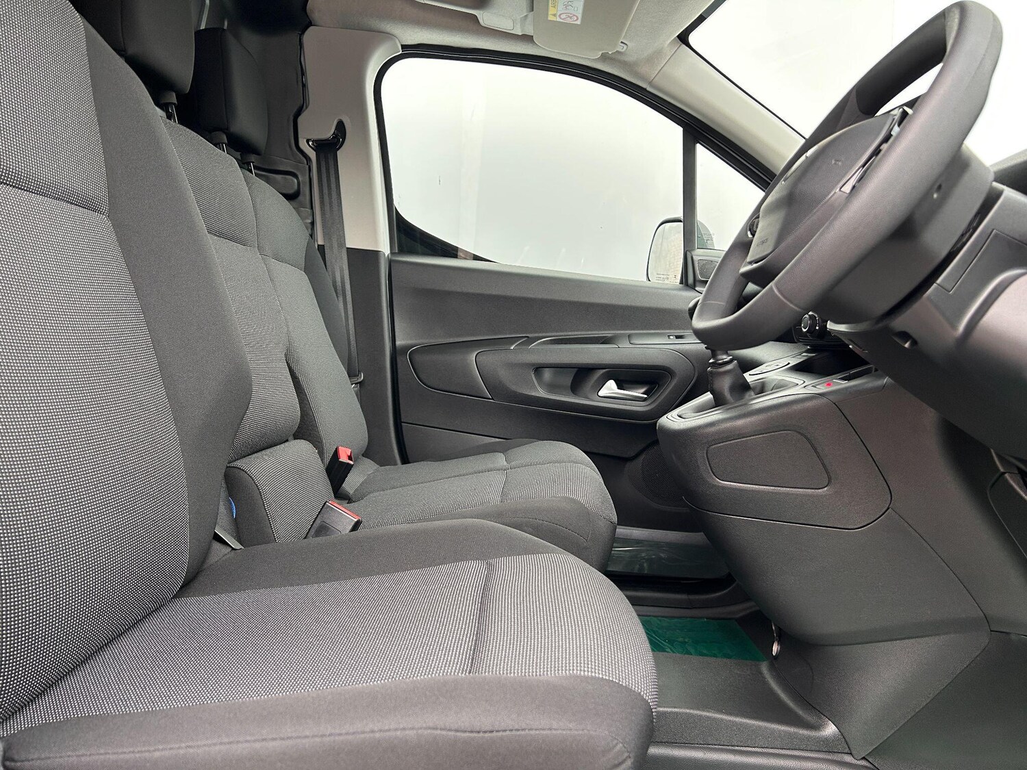 Used Peugeot Partner 2025 for sale - 77441315: Photo 12