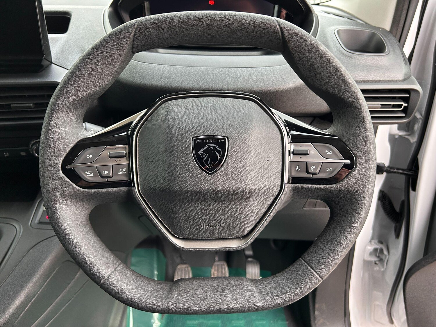 Used Peugeot Partner 2025 for sale - 77441315: Photo 14