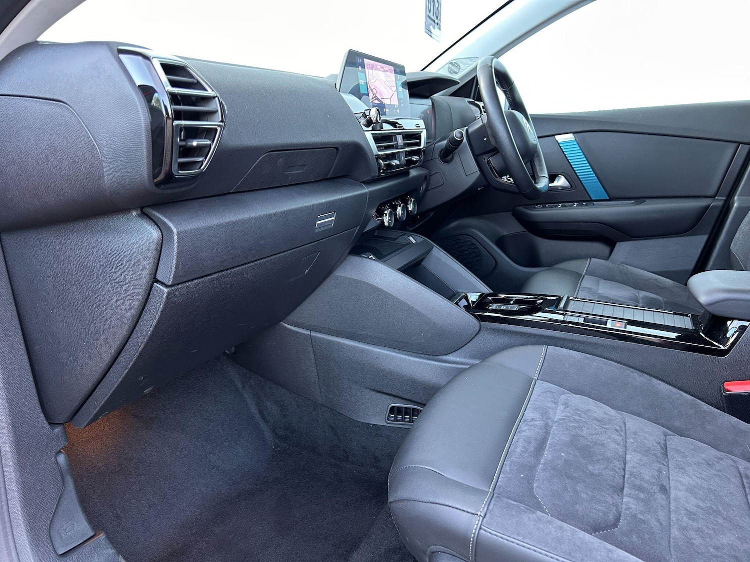 Used Citroen e-C4 2024 for sale - 76942370: Photo 35