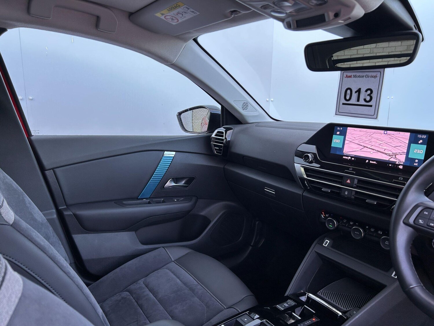 Used Citroen e-C4 2024 for sale - 76942370: Photo 37