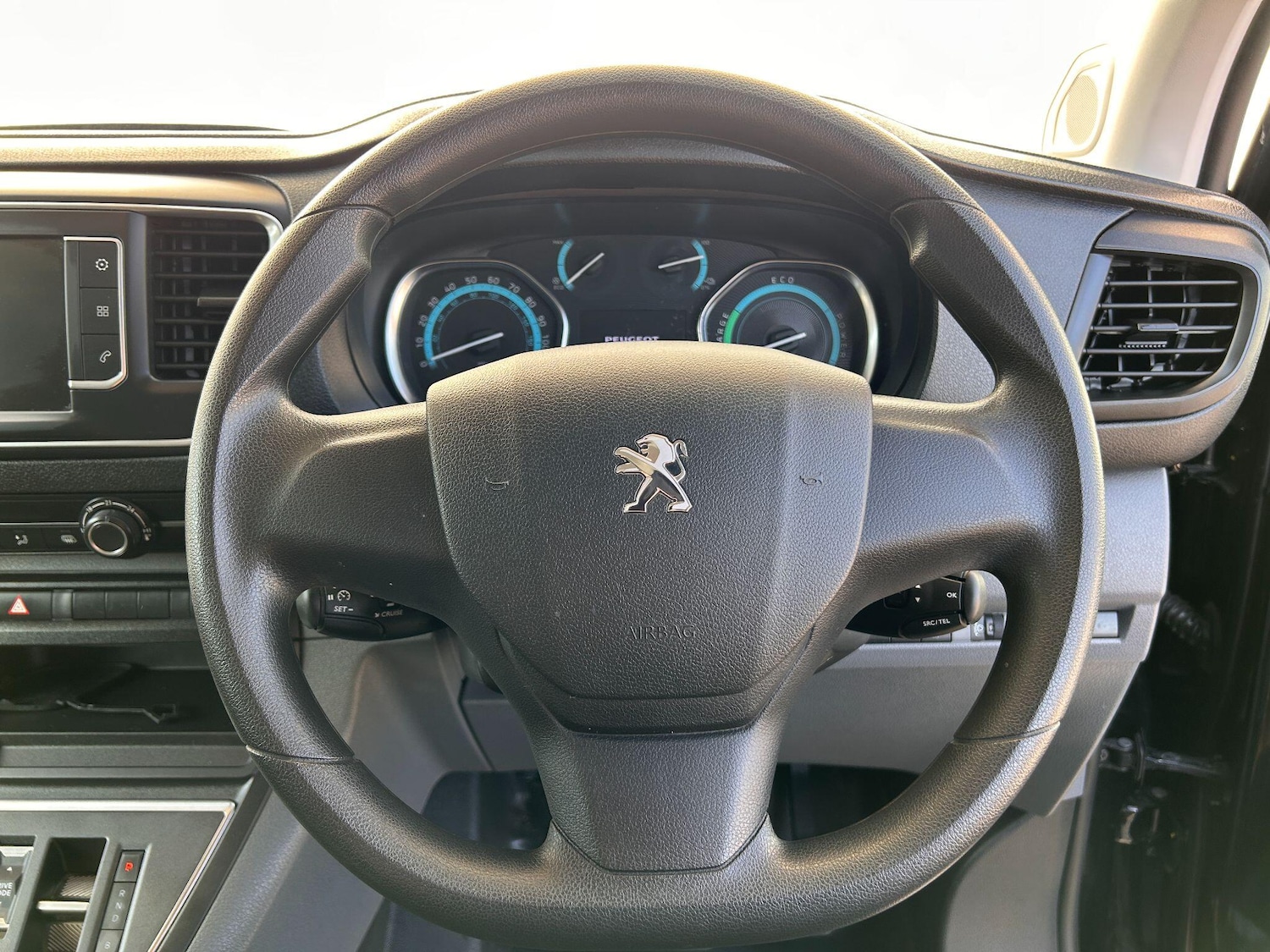 Used Peugeot e-Expert 2022 for sale - 77279819: Photo 25