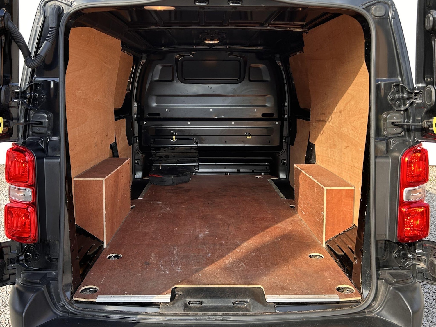 Used Peugeot e-Expert 2022 for sale - 77279819: Photo 27