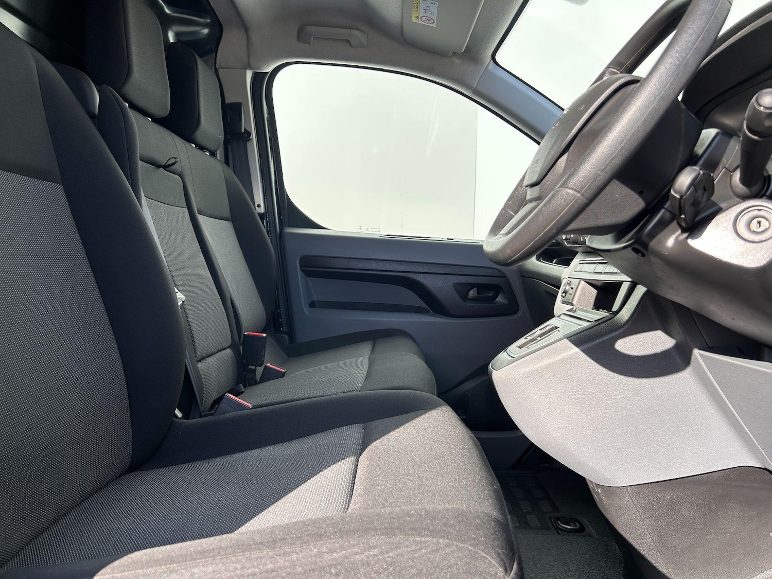 Used Peugeot e-Expert 2022 for sale - 77279819: Photo 6