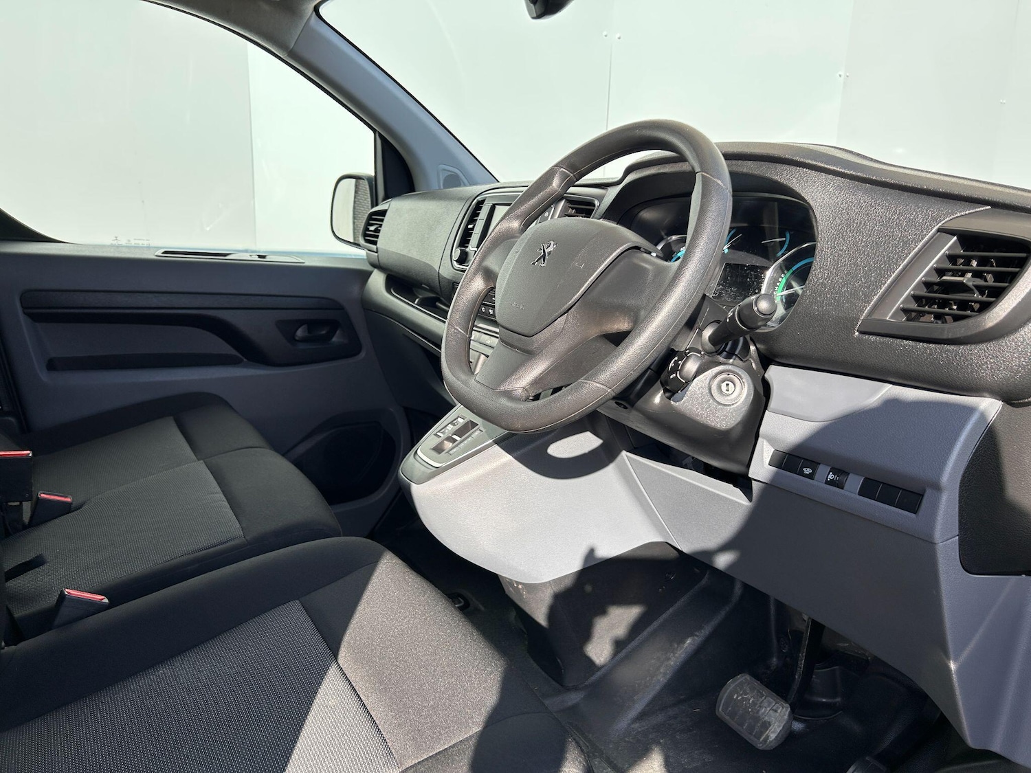 Used Peugeot e-Expert 2022 for sale - 77279819: Photo 7