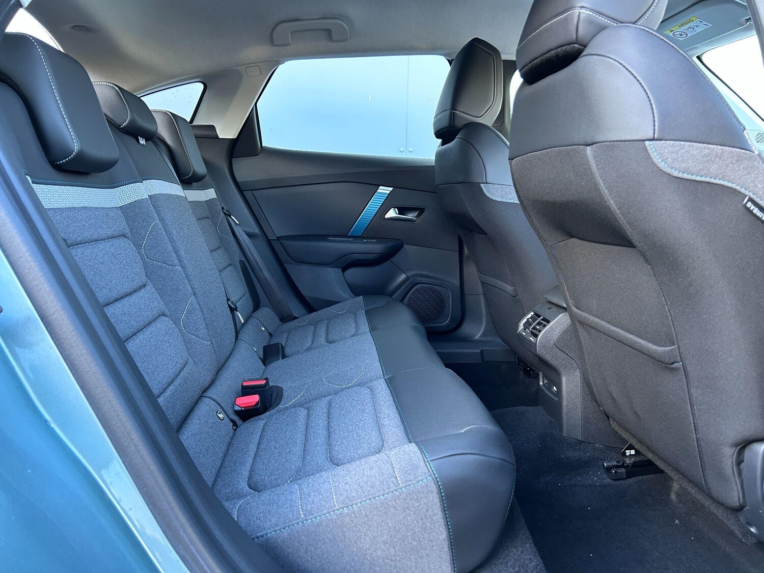 Used Citroen e-C4 2022 for sale - 76658792: Photo 11