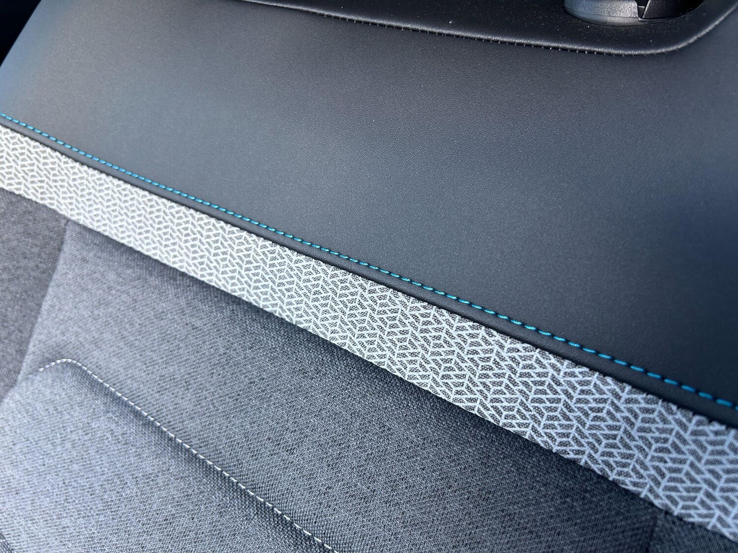 Used Citroen e-C4 2022 for sale - 76658792: Photo 33