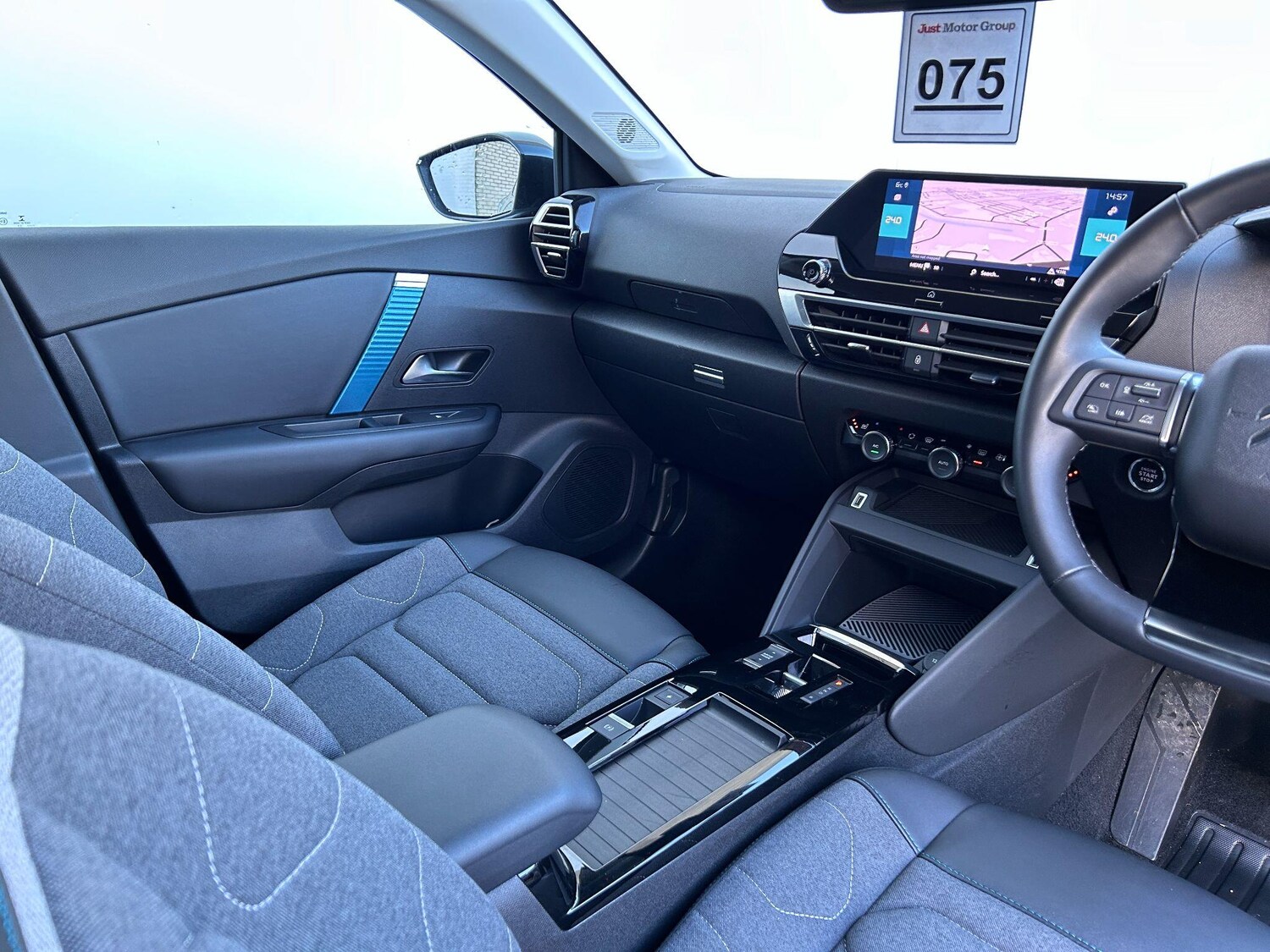 Used Citroen e-C4 2022 for sale - 76658792: Photo 37