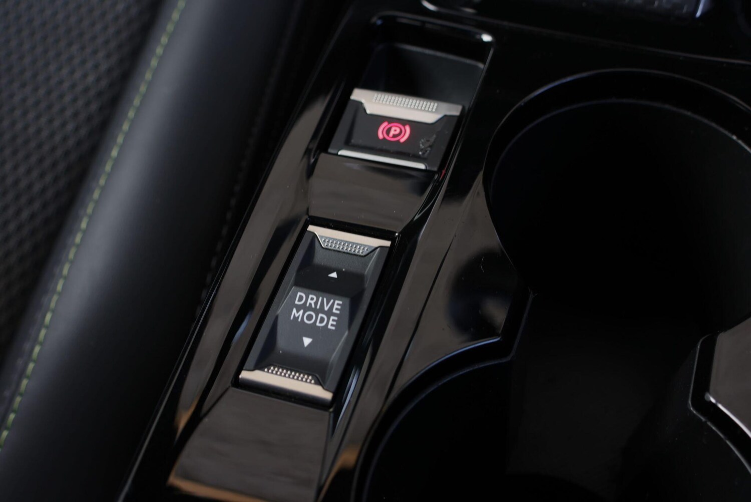 Used Peugeot 2008 2023 for sale - 76060183: Photo 29