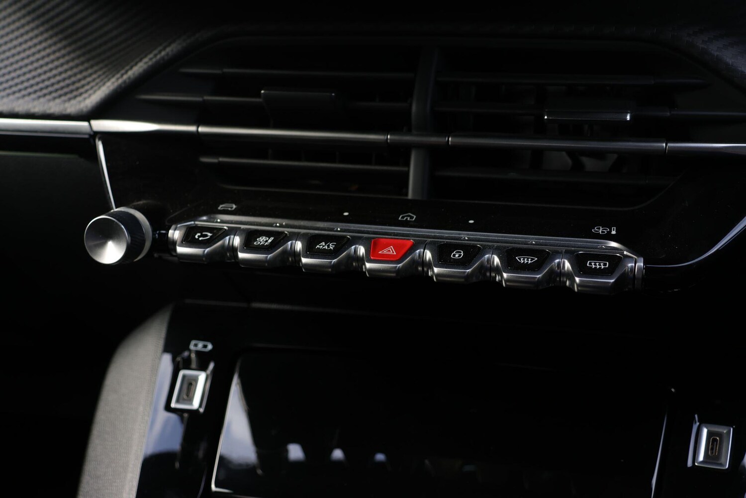 Used Peugeot 2008 2023 for sale - 76060183: Photo 30