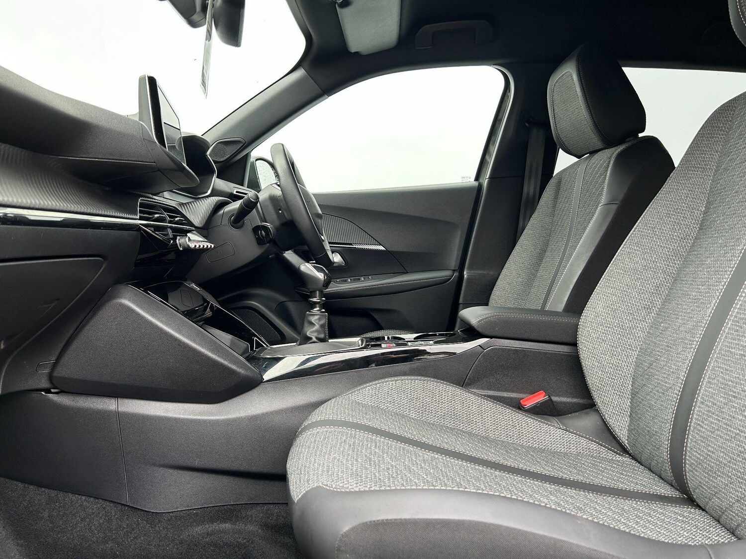 Used Peugeot 2008 2024 for sale - 76397934: Photo 16