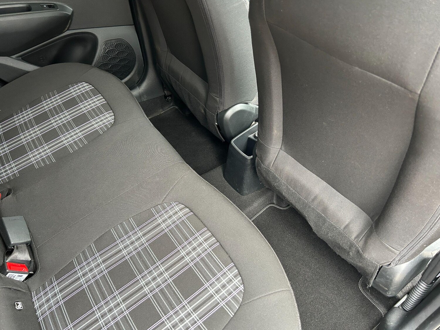 Used Hyundai i10 2024 for sale - 76108509: Photo 32