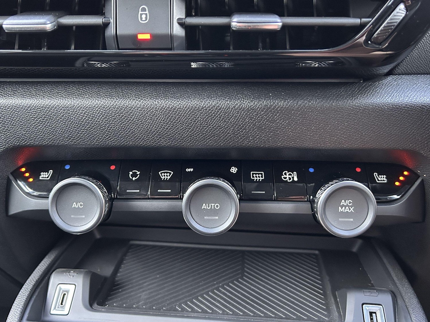 Used Citroen C4 2025 for sale - 77387468: Photo 13