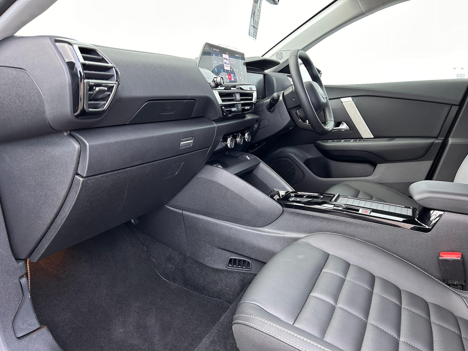 Used Citroen C4 2025 for sale - 77387468: Photo 15