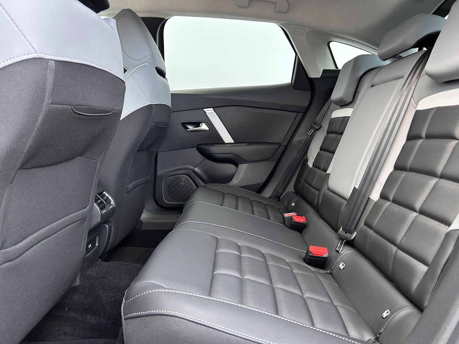 Used Citroen C4 2025 for sale - 77387468: Photo 24