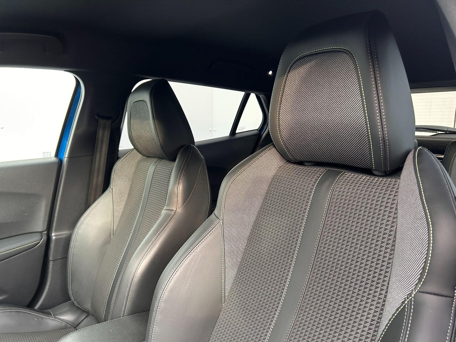 Used Peugeot E-2008 2021 for sale - 76802030: Photo 16