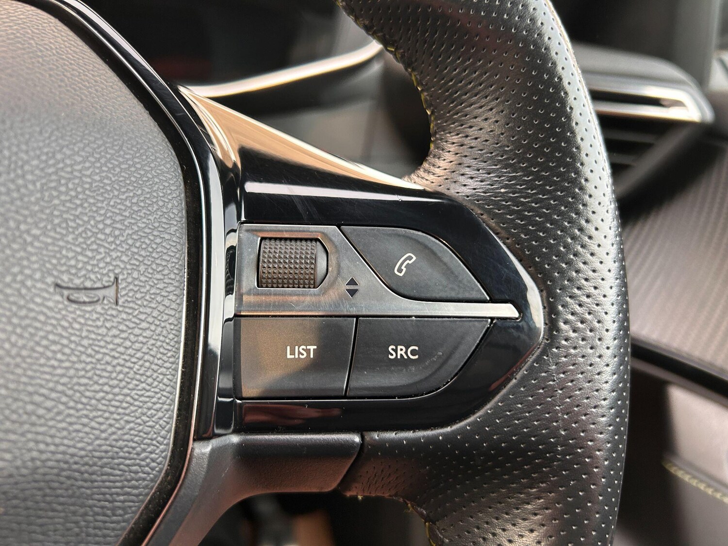 Used Peugeot E-2008 2021 for sale - 76802030: Photo 20