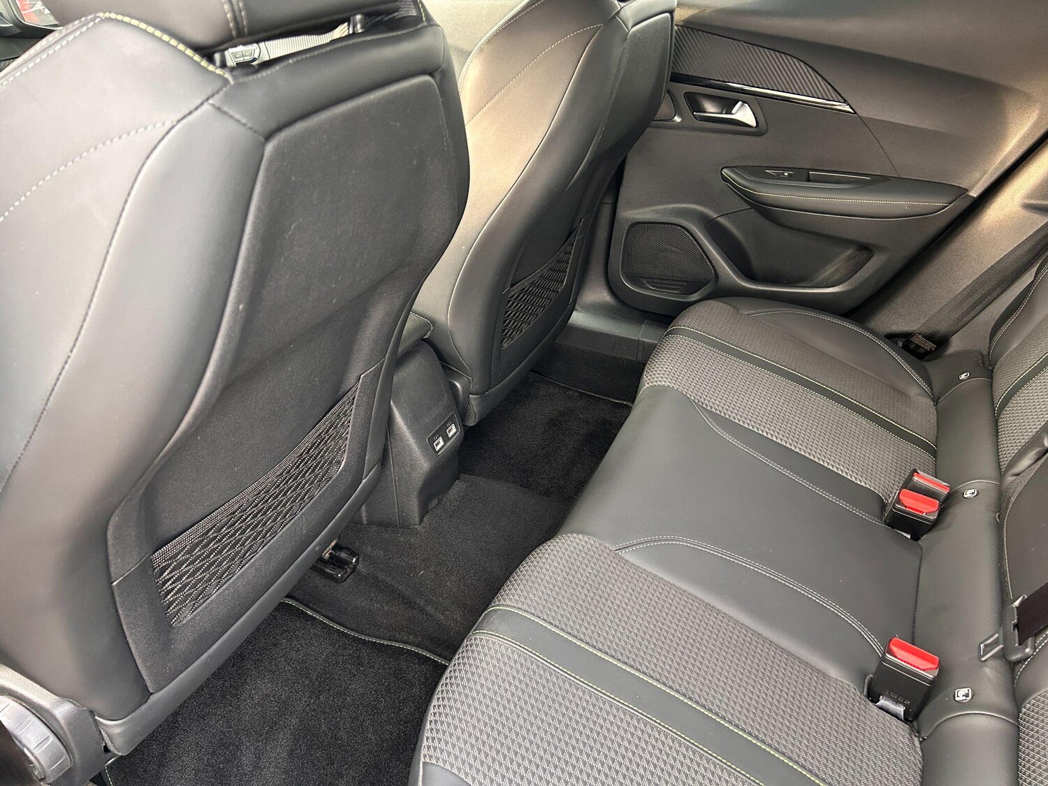 Used Peugeot E-2008 2021 for sale - 76802030: Photo 22