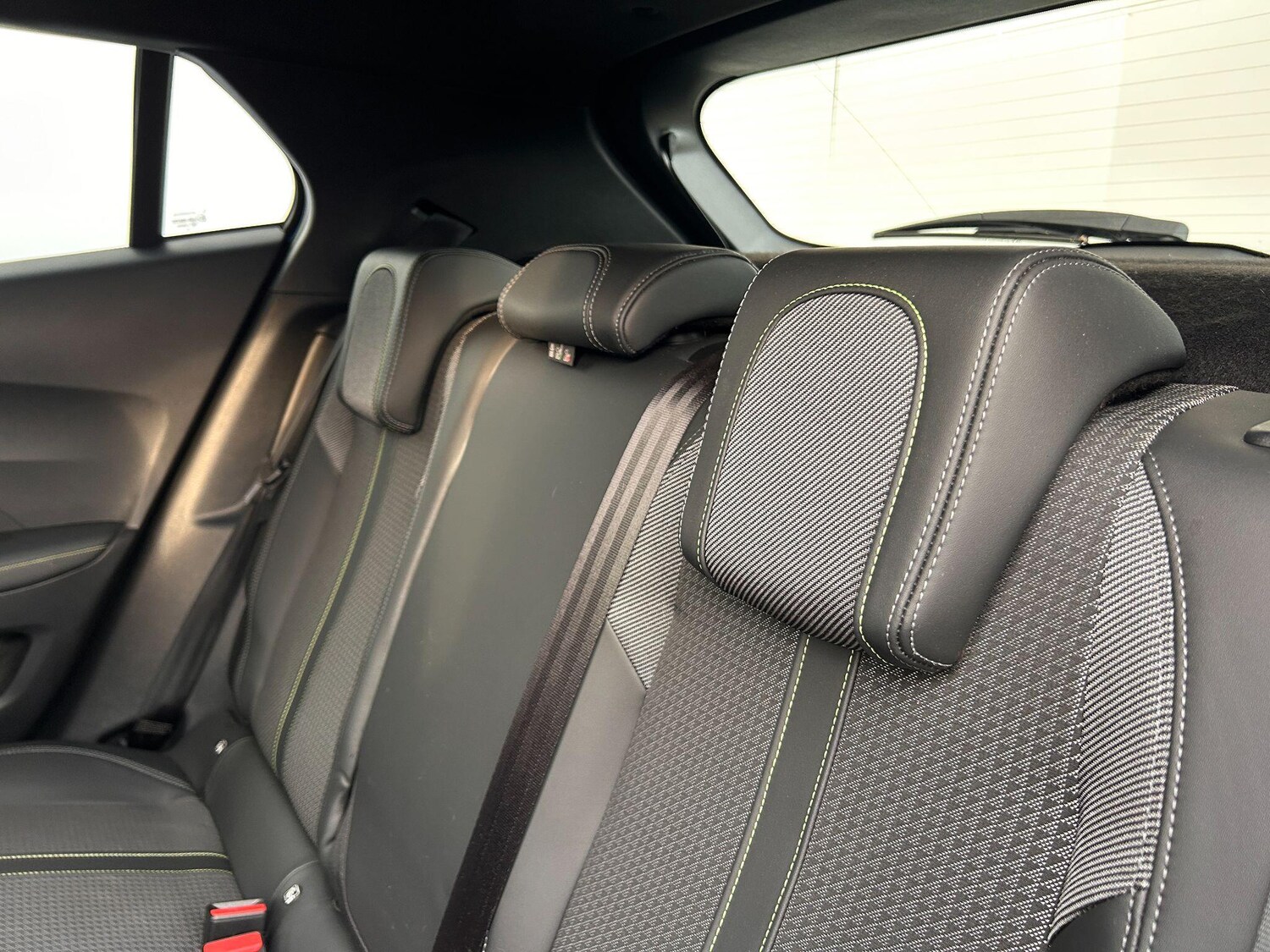 Used Peugeot E-2008 2021 for sale - 76802030: Photo 24