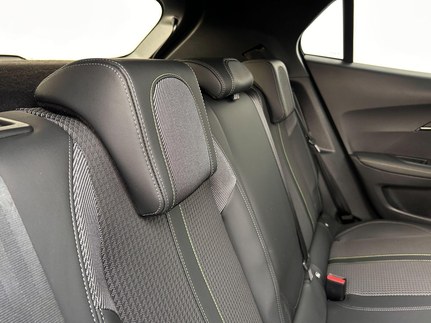 Used Peugeot E-2008 2021 for sale - 76802030: Photo 29