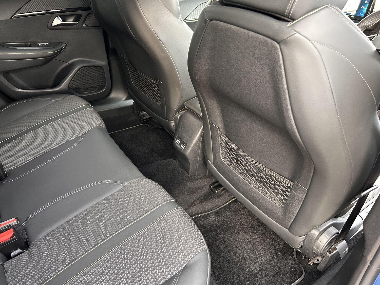 Used Peugeot E-2008 2021 for sale - 76802030: Photo 31