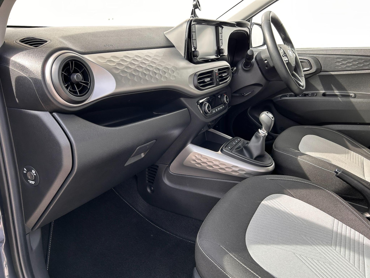 Used Hyundai i10 for sale - 77970679: Photo 15