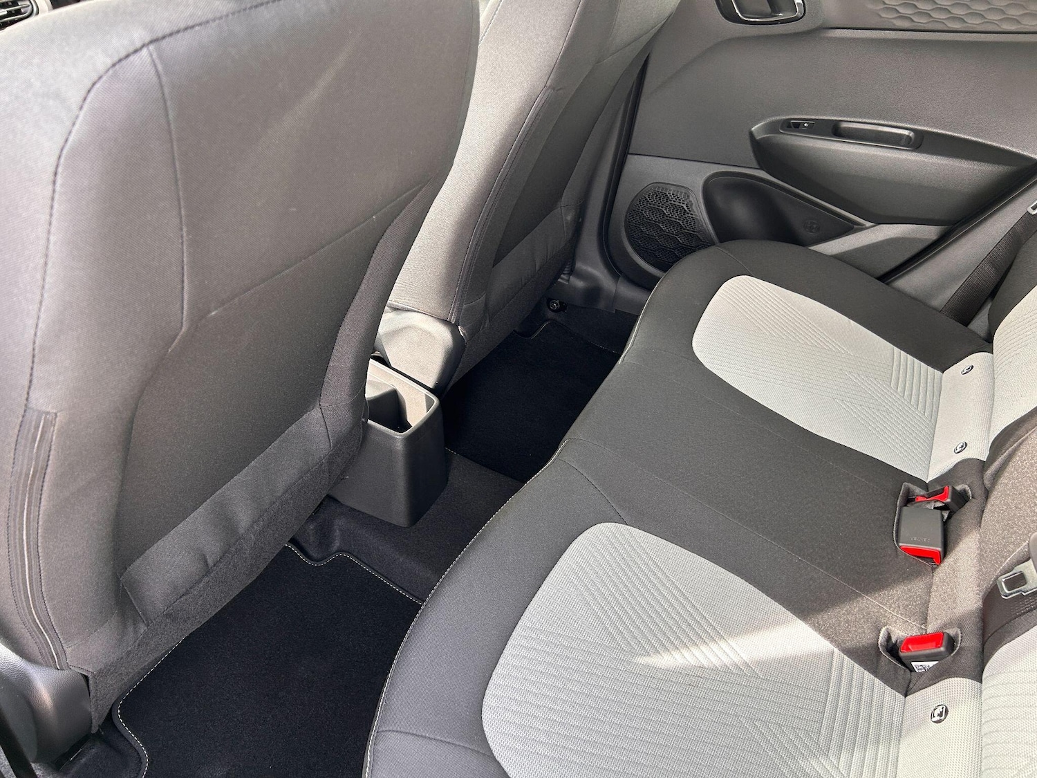 Used Hyundai i10 for sale - 77970679: Photo 23