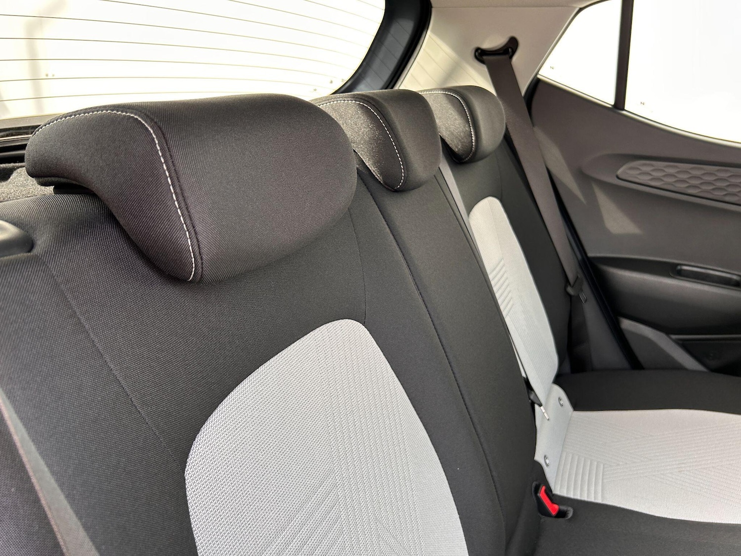 Used Hyundai i10 for sale - 77970679: Photo 34