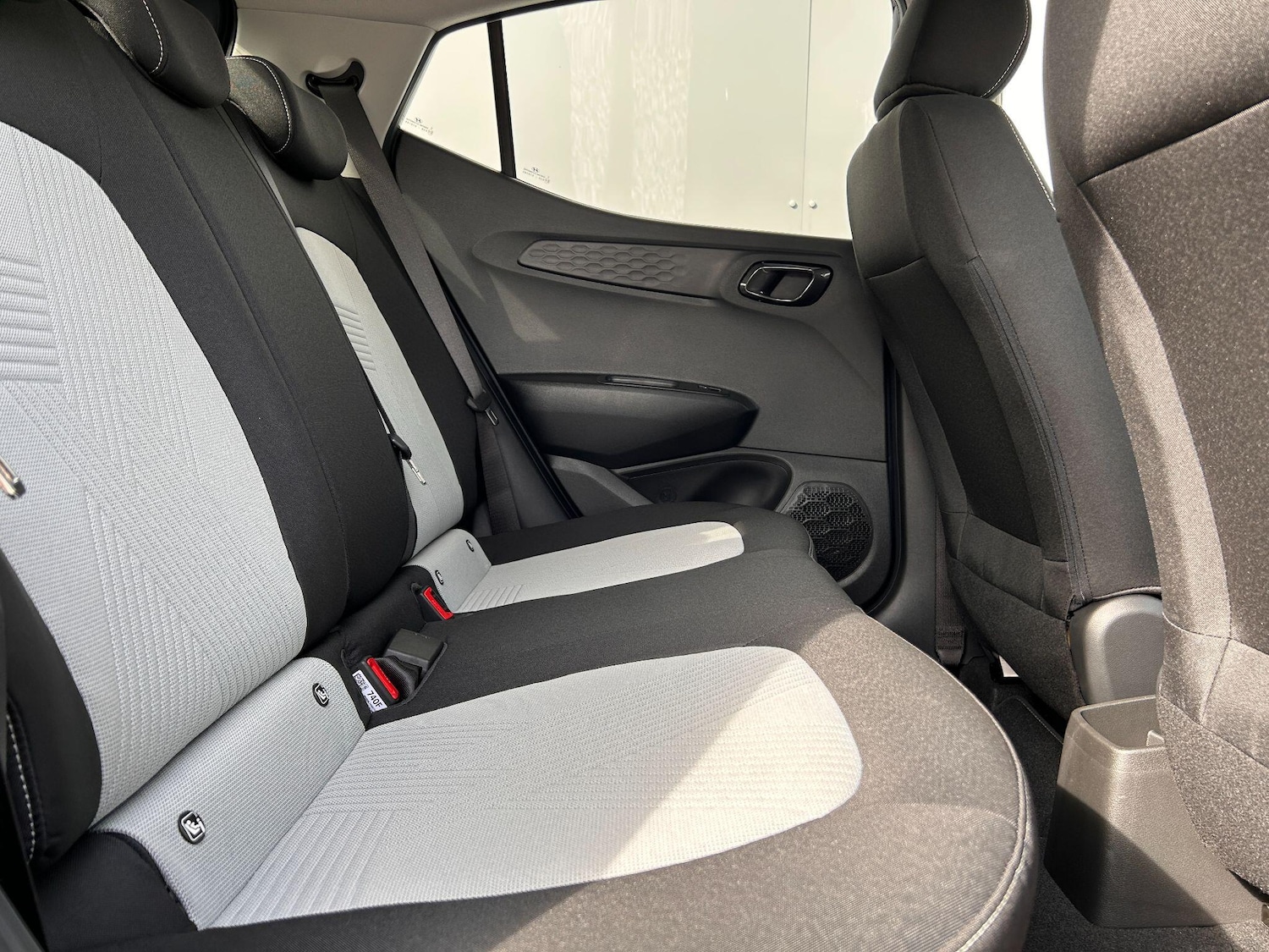 Used Hyundai i10 for sale - 77970679: Photo 35