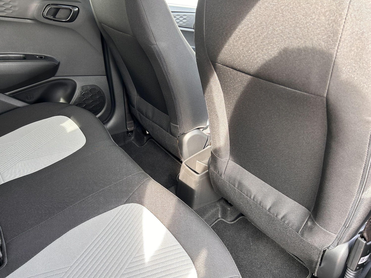 Used Hyundai i10 for sale - 77970679: Photo 36