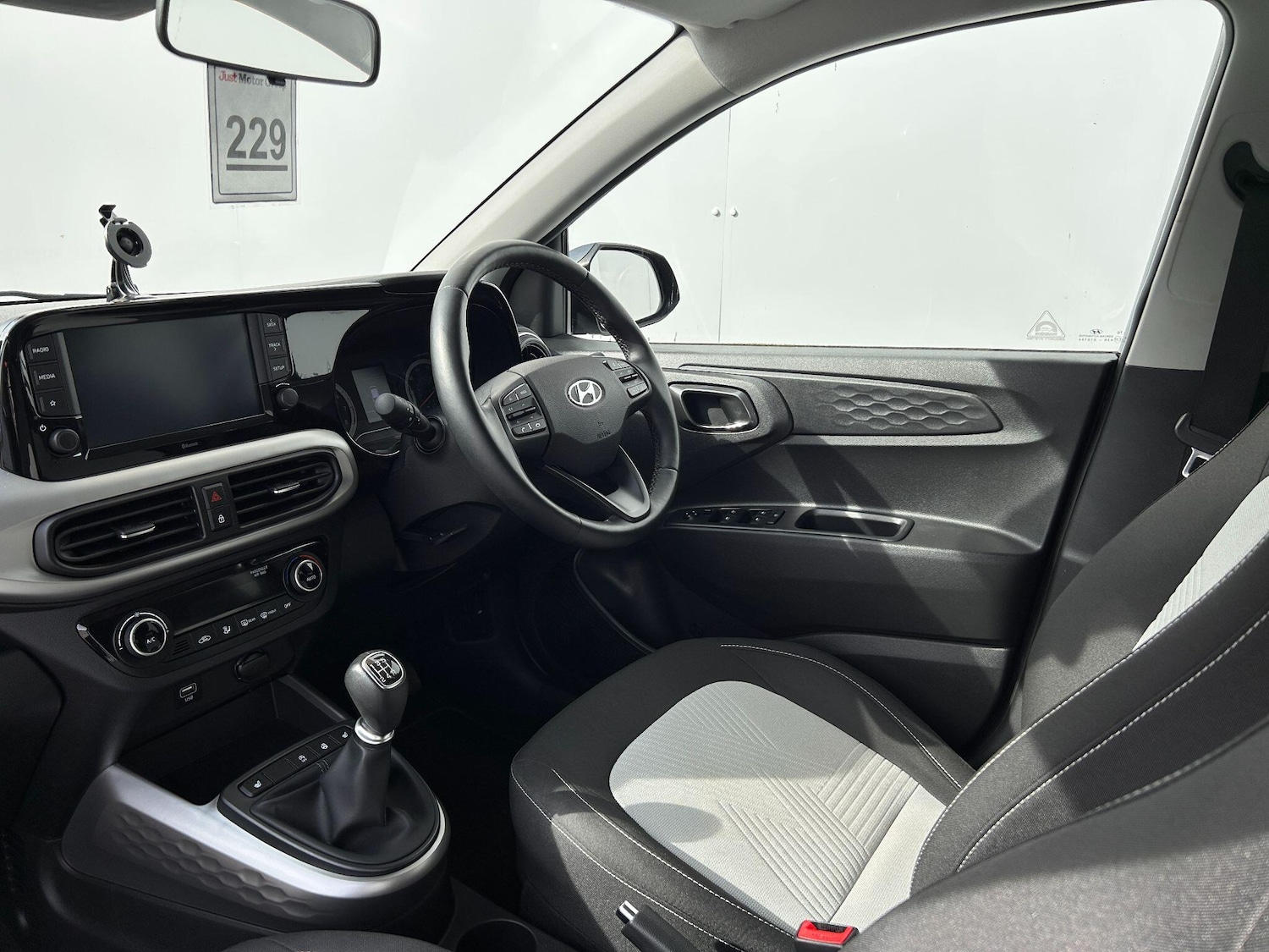 Used Hyundai i10 for sale - 77970679: Photo 40