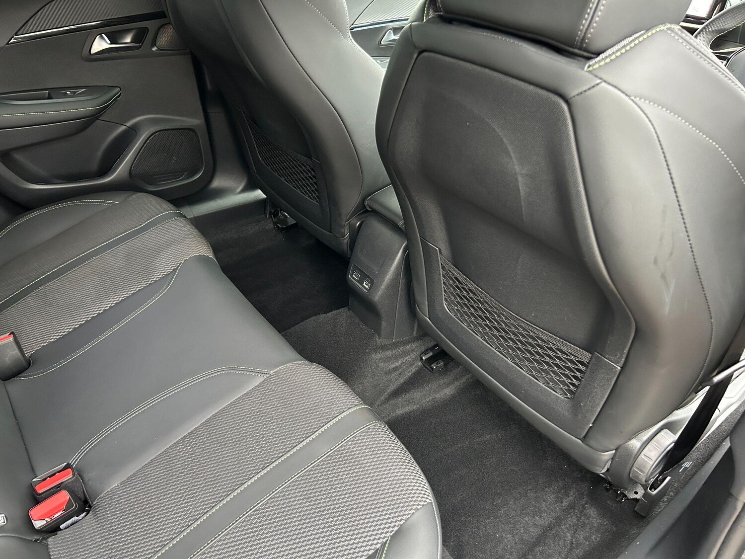 Used Peugeot E-2008 2023 for sale - 76398353: Photo 33