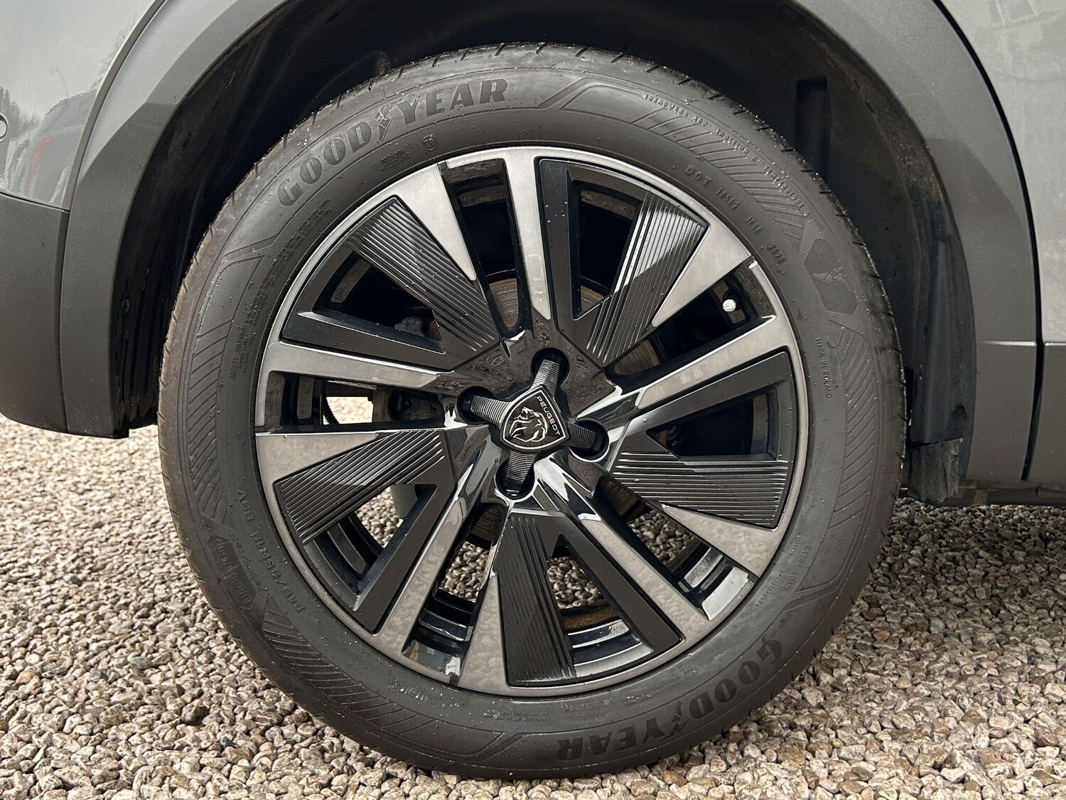 Used Peugeot E-2008 2023 for sale - 76398353: Photo 37