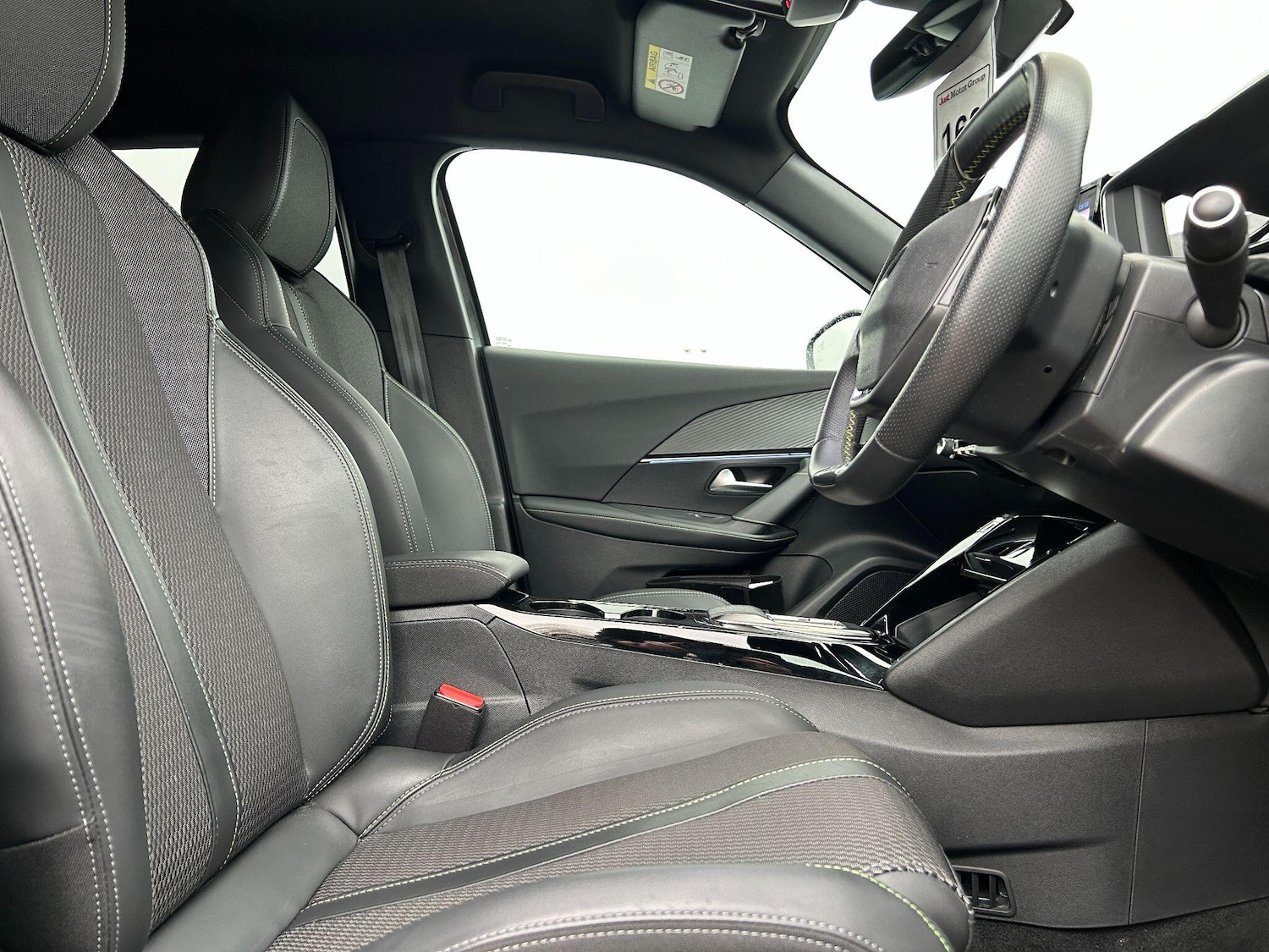 Used Peugeot E-2008 2023 for sale - 76398353: Photo 8