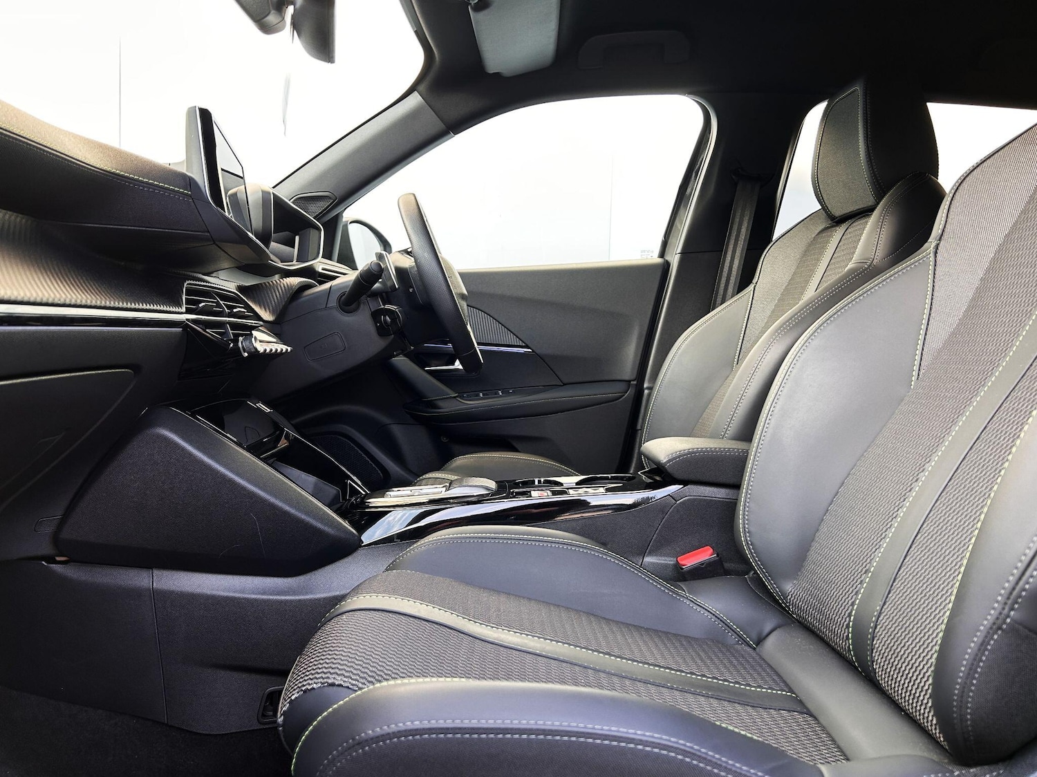 Used Peugeot 2008 2025 for sale - 77191384: Photo 33