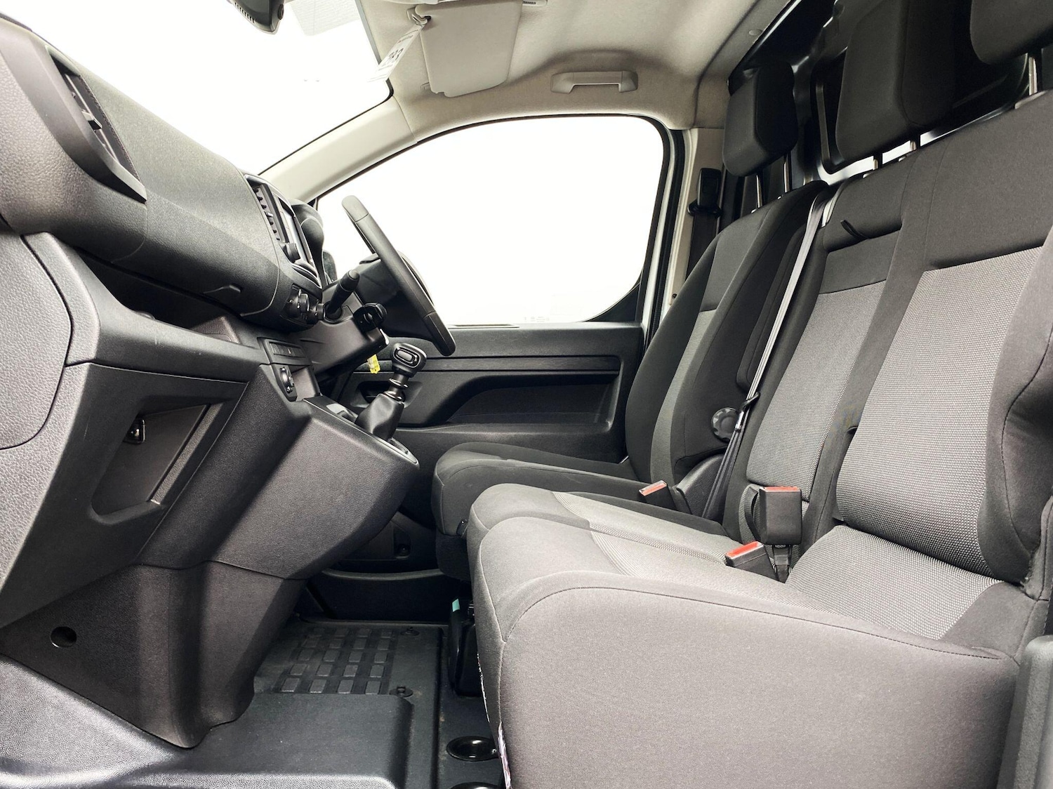 Used Peugeot Expert 2023 for sale - 75678376: Photo 32