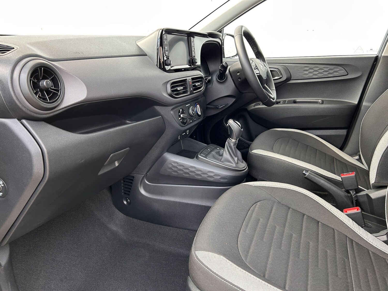 Used Hyundai i10 2025 for sale - 77497135: Photo 15