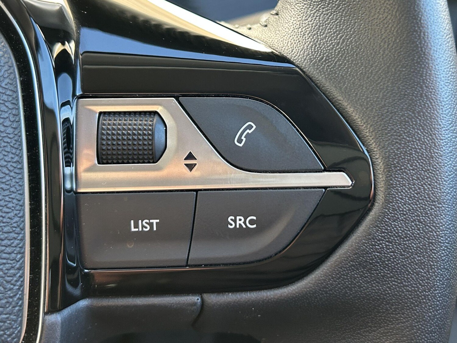 Used Peugeot E-208 2024 for sale - 76549943: Photo 21