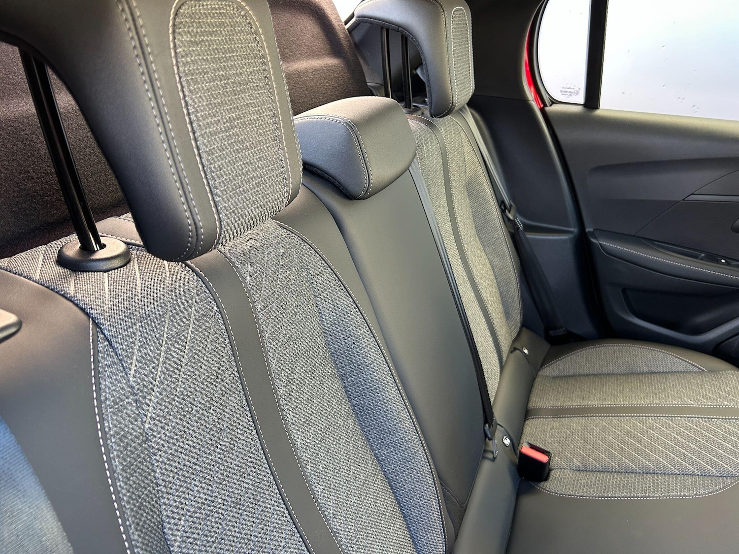 Used Peugeot E-208 2024 for sale - 76549943: Photo 27