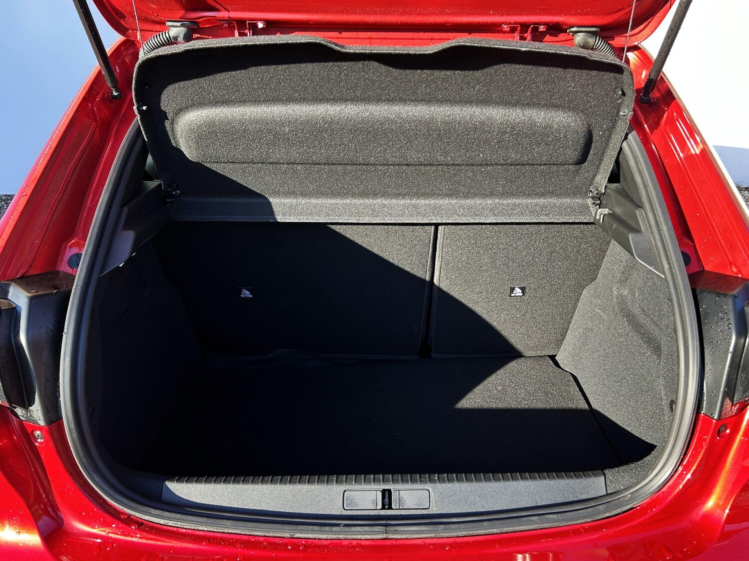 Used Peugeot E-208 2024 for sale - 76549943: Photo 36