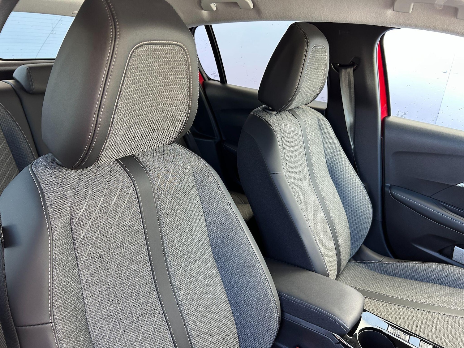 Used Peugeot E-208 2024 for sale - 76549943: Photo 7