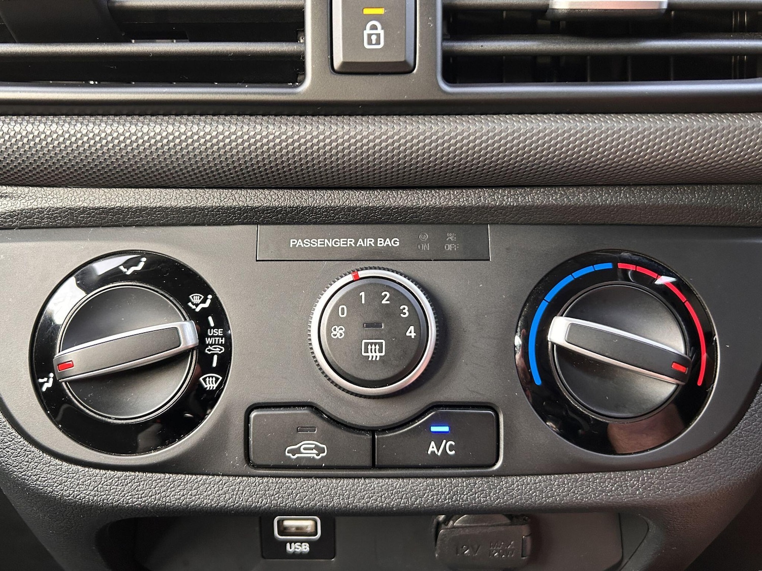 Used Hyundai i10 2022 for sale - 76926347: Photo 13